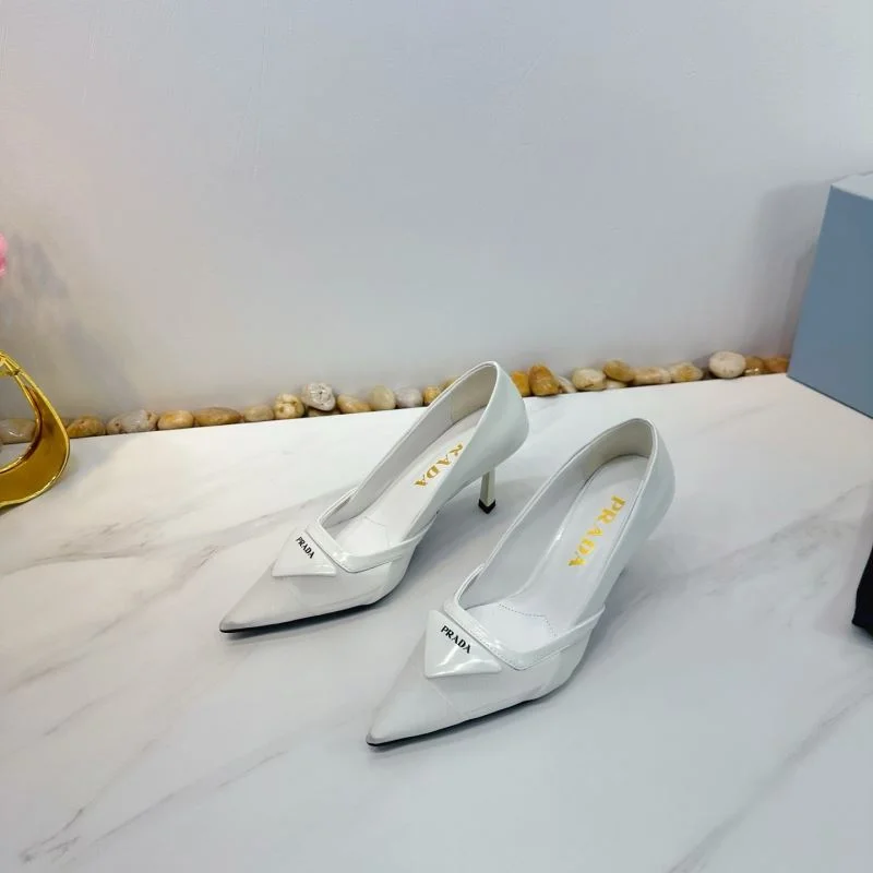 Fashionable Prada Heeled Shoes 34853
