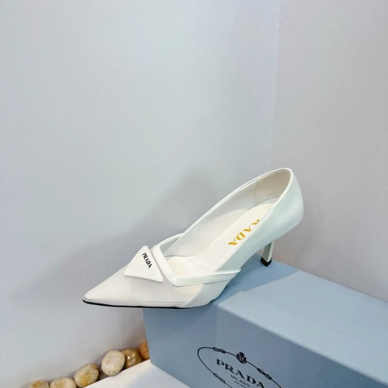 Fashionable Prada Heeled Shoes 34853