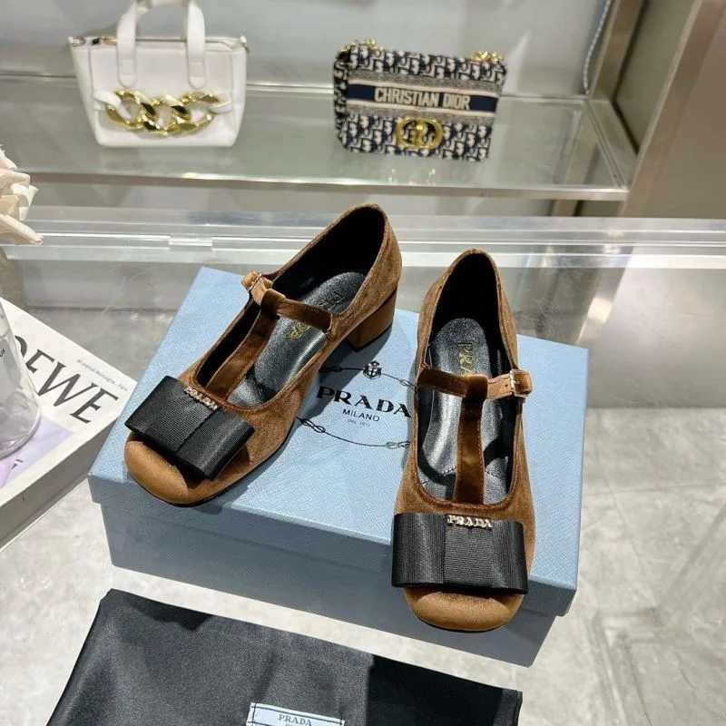 Prada Heeled Shoes Effortless 34232