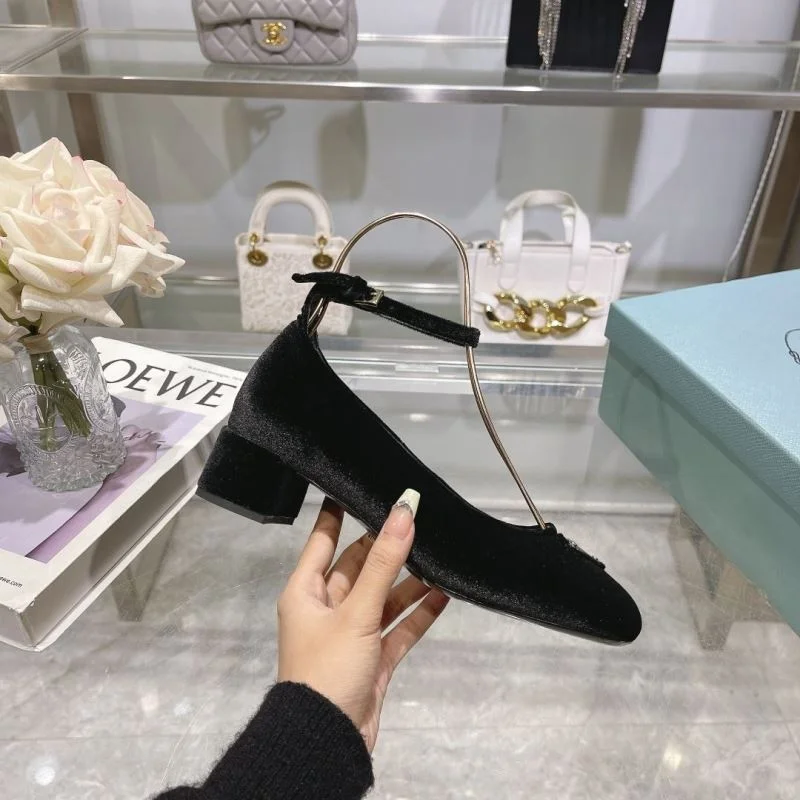 Prada Heeled Shoes Comfortable 34224