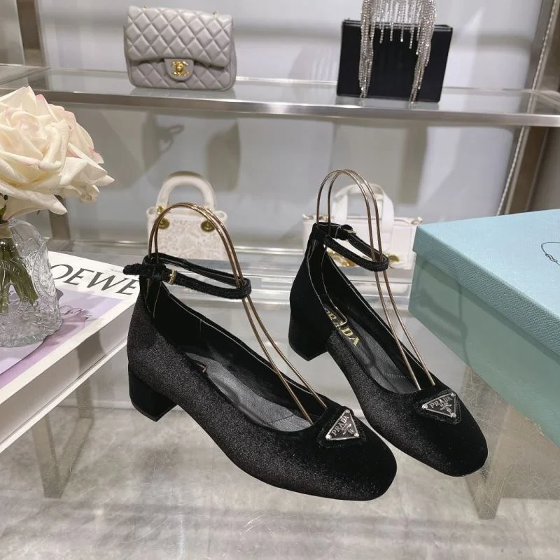 Prada Heeled Shoes Comfortable 34224