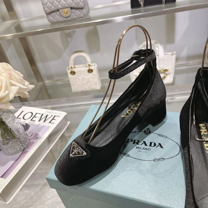 Prada Heeled Shoes Comfortable 34224