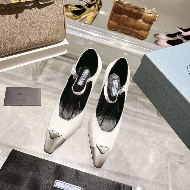 Casual Prada Heeled Shoes 34223