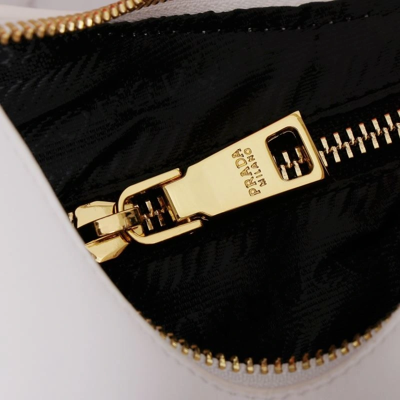 Prada Hobo Bags Elegant 87316