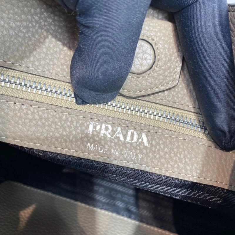 Prada Hobo Bags Casual 75183