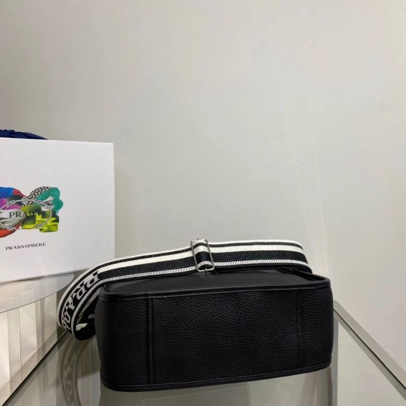 Prada Hobo Bags Modern 75194