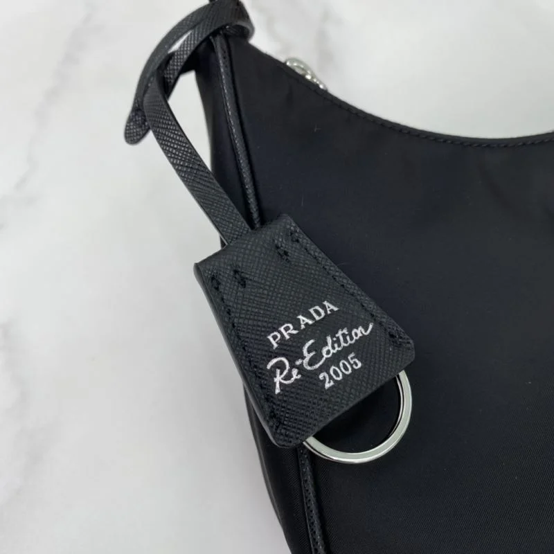 Breathable Prada Hobo Bags 37733