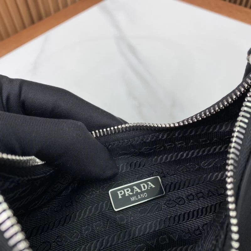 Breathable Prada Hobo Bags 37733