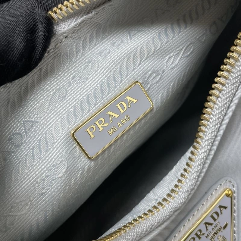 Prada Hobo Bags Bright 75140