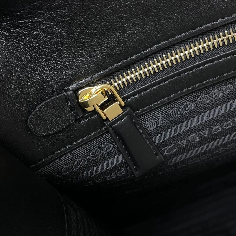 Prada Hobo Bags Bold 75139