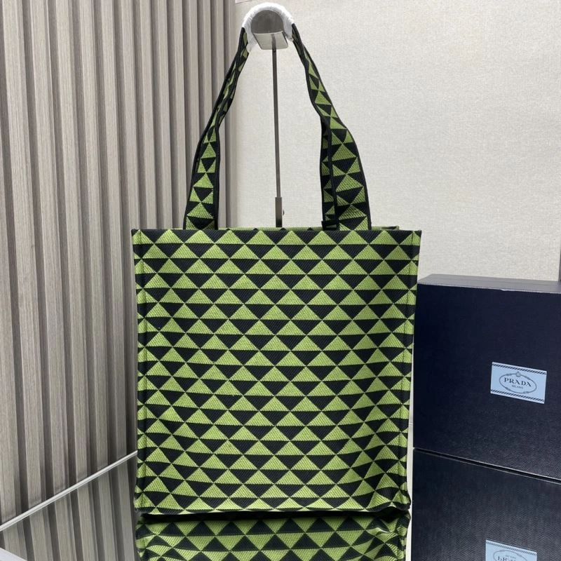 WellDesigned Prada Hobo Bags 75145