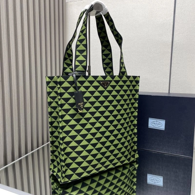 WellDesigned Prada Hobo Bags 75145