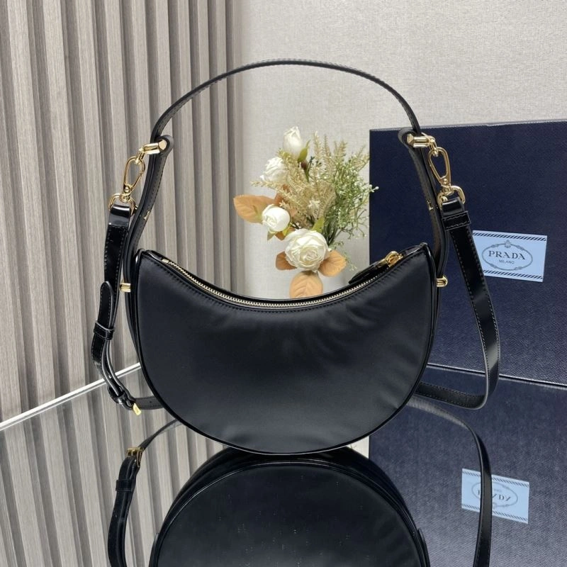 WellDesigned Prada Hobo Bags 75161