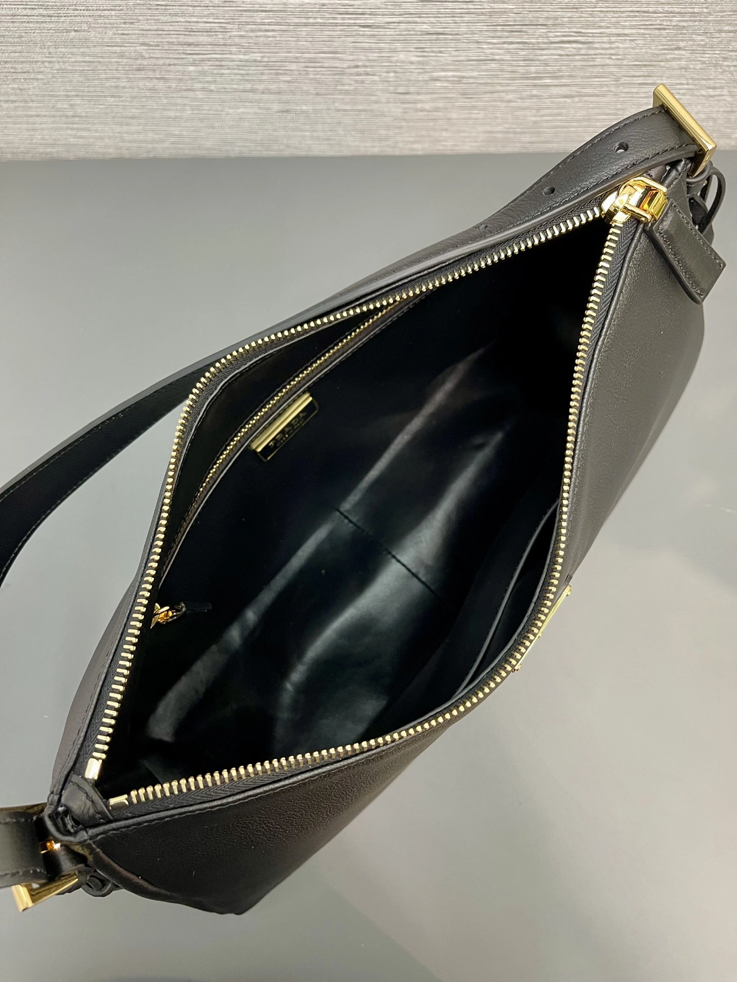FlexibleFit Prada Hobo Bags 71679