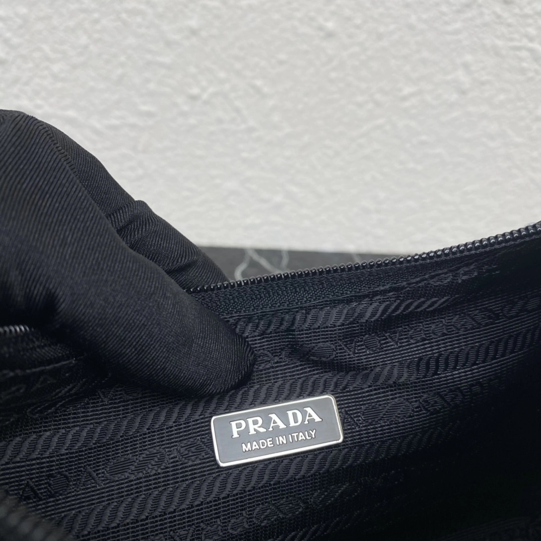 Prada Hobo Bags WaterResistant 71672