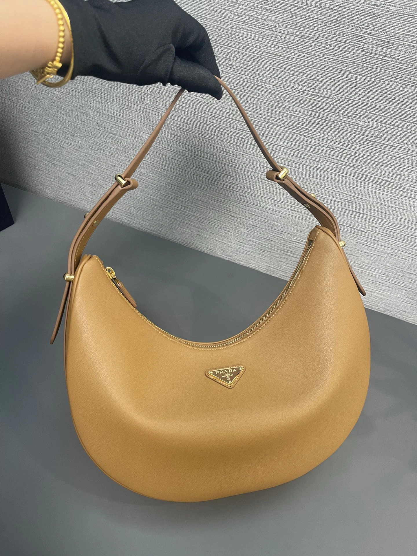 Prada Hobo Bags QuickDry 71659