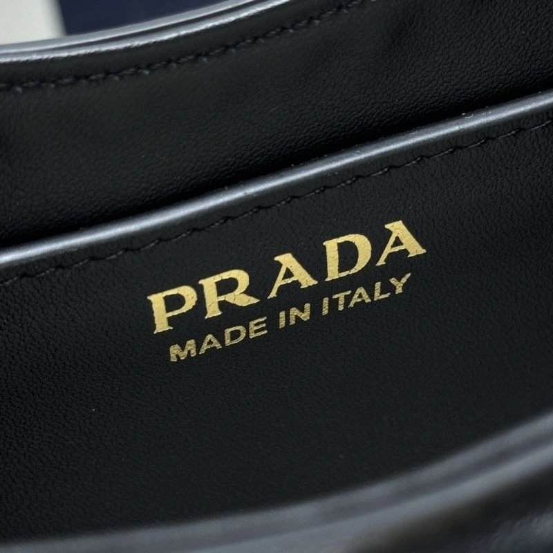 Durable Prada Hobo Bags 66543