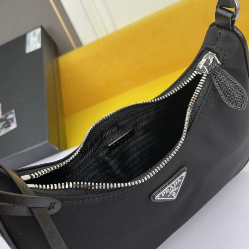 Prada Hobo Bags Vibrant 83112