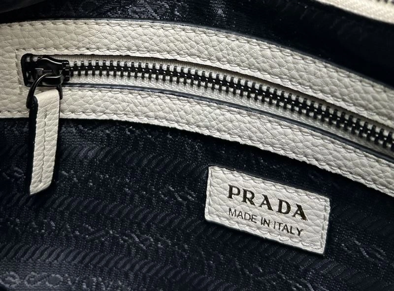 UrbanChic Prada Hobo Bags 83041