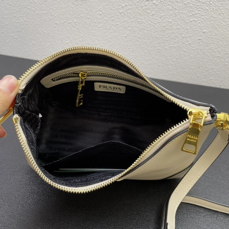 Durable Prada Hobo Bags 83047