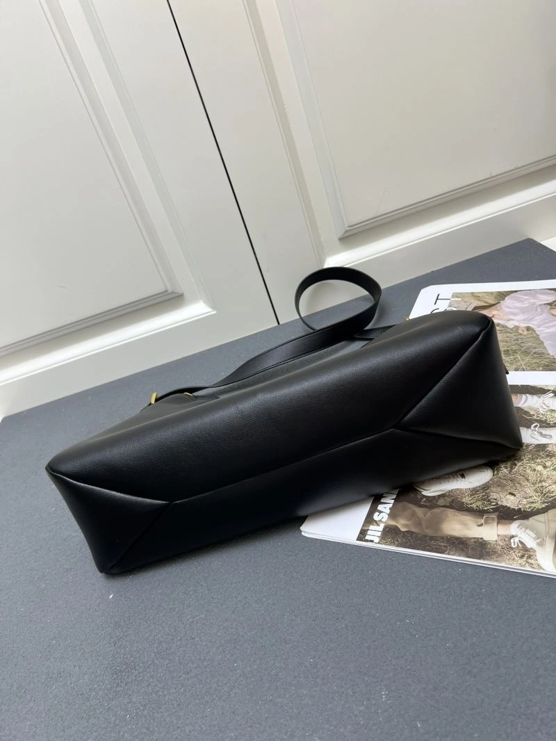 Prada Hobo Bags Fashionable 83014