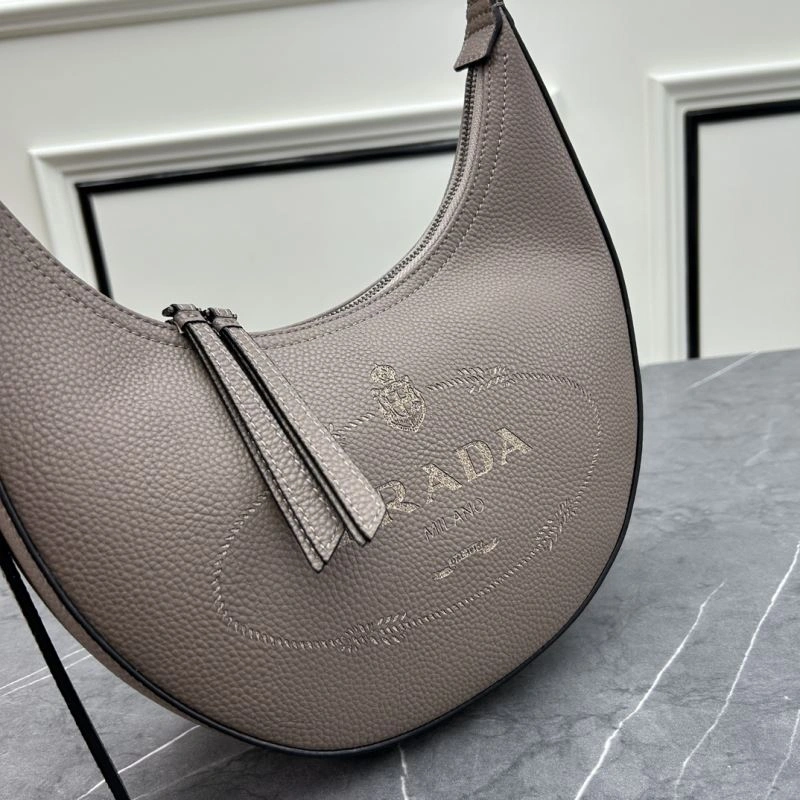 Prada Hobo Bags Trendy 83009