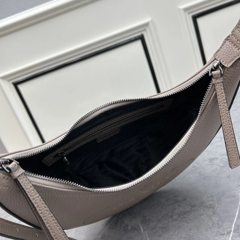 Prada Hobo Bags Trendy 83009