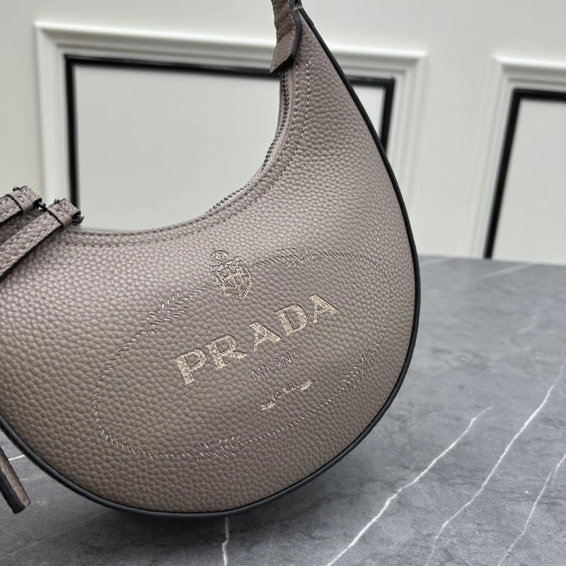 Prada Hobo Bags Comfortable 83019