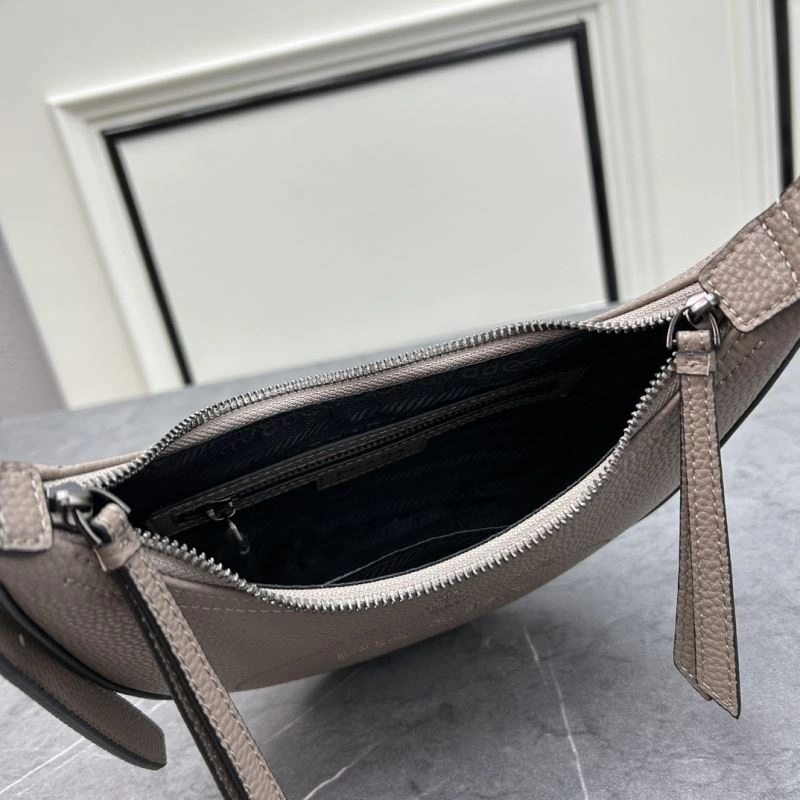 Prada Hobo Bags Comfortable 83019