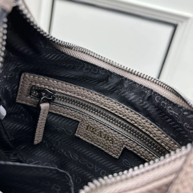 Prada Hobo Bags Comfortable 83019