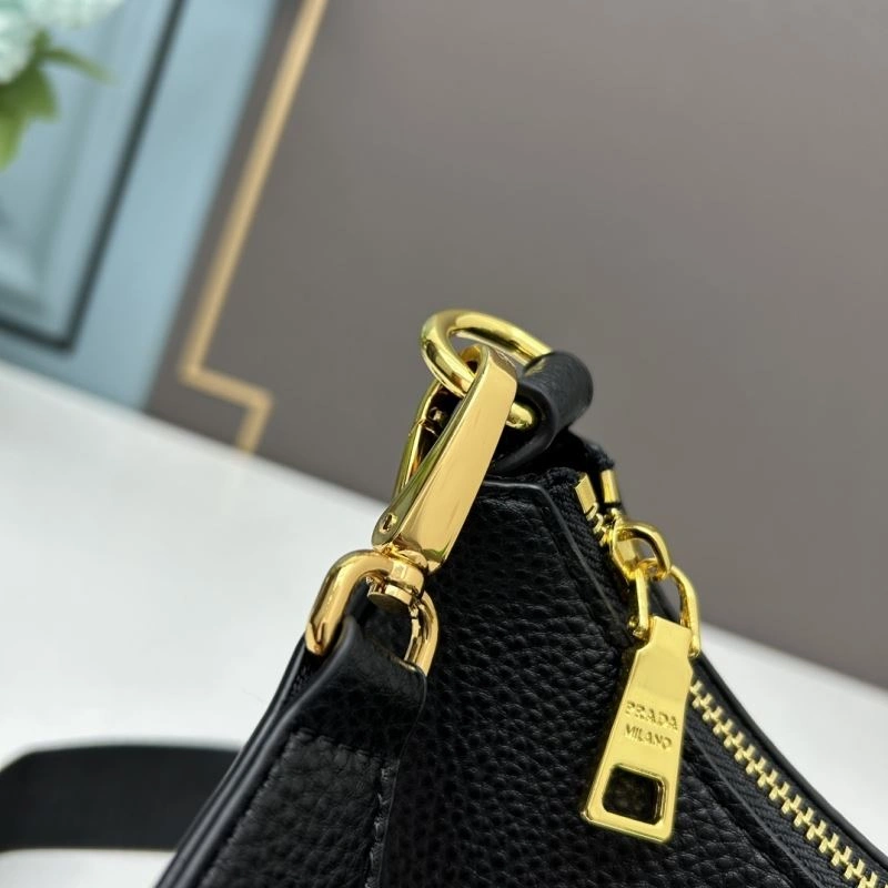 Prada Hobo Bags Affordable 83004