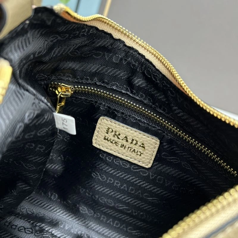 Prada Hobo Bags Stylish 83077