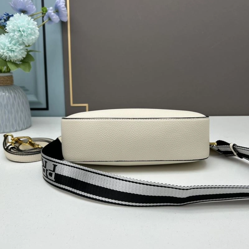 Prada Hobo Bags Functional 83002
