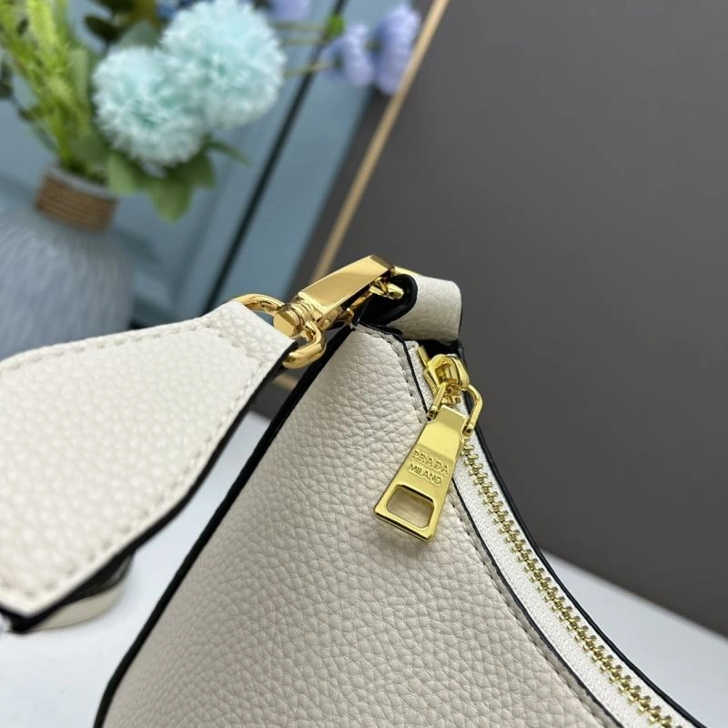 Prada Hobo Bags Functional 83002