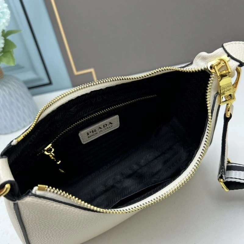 Prada Hobo Bags Functional 83002