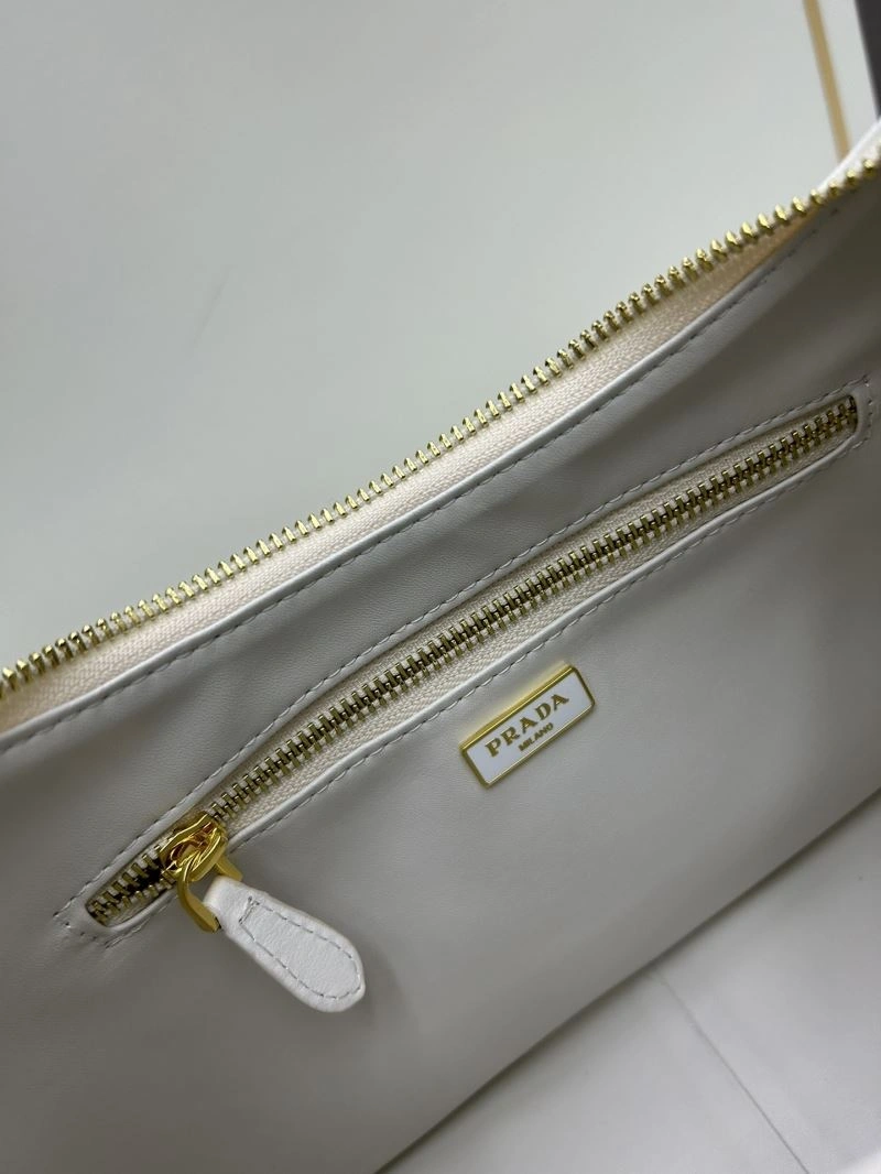 Prada Hobo Bags Sophisticated 83025