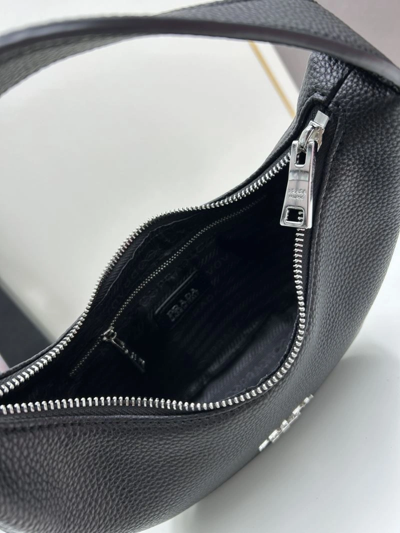 Prada Hobo Bags OnTrend 82982