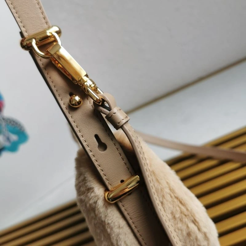 Supportive Prada Hobo Bags 74907