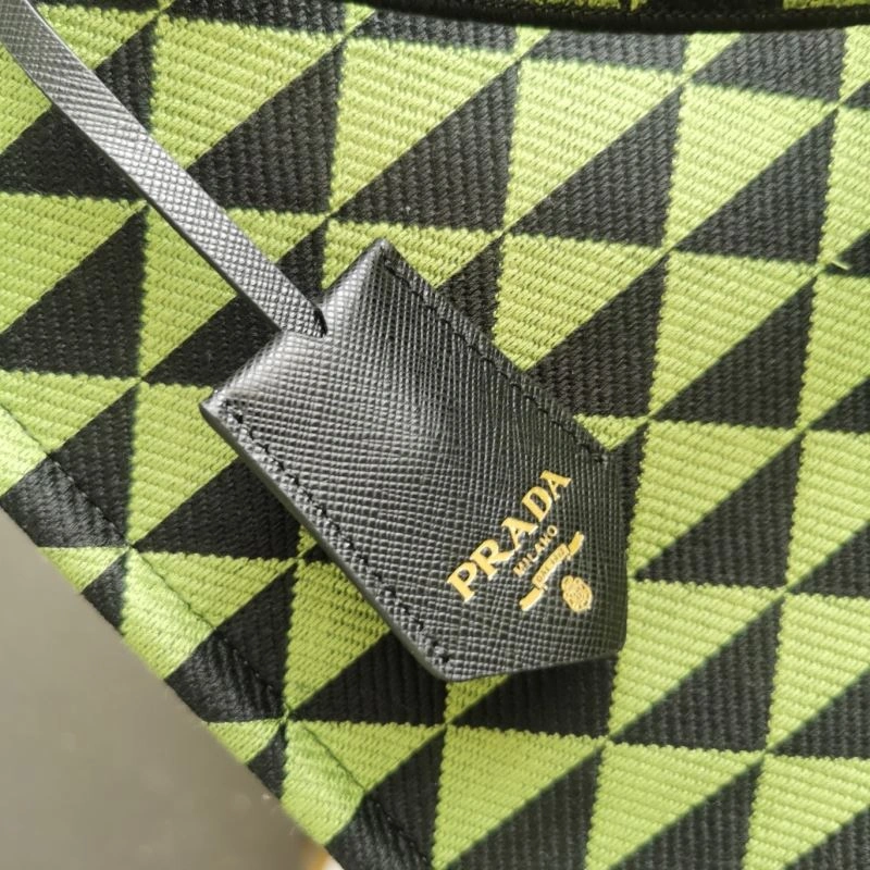 TravelReady Prada Hobo Bags 74878
