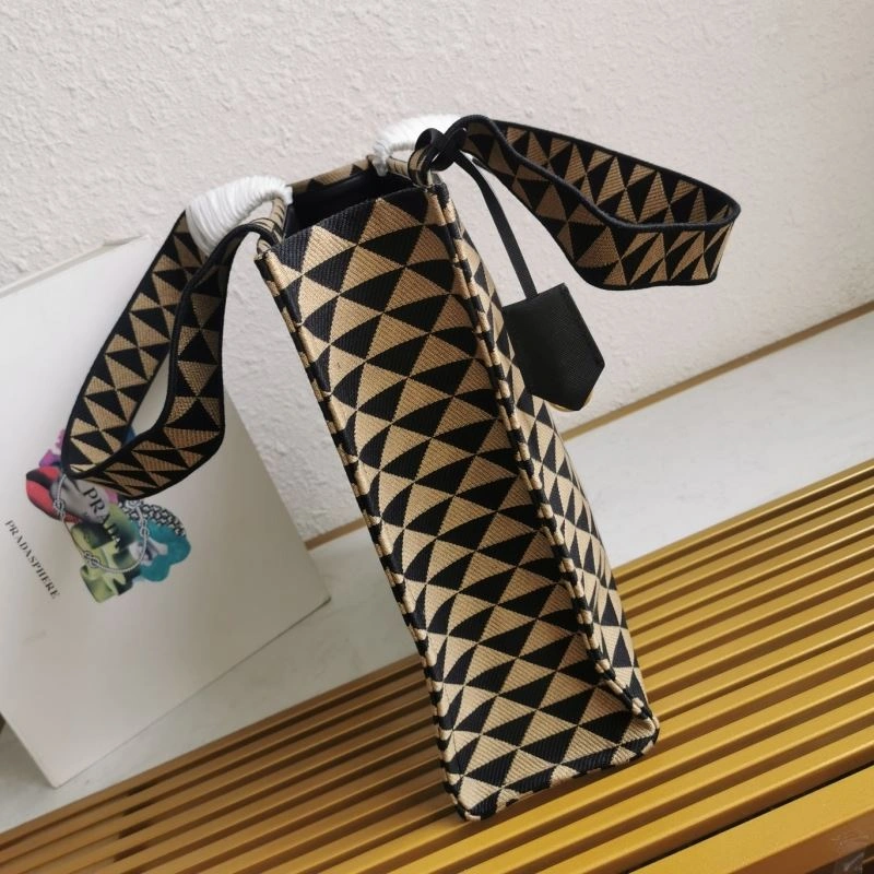 Prada Hobo Bags Elegant 74886