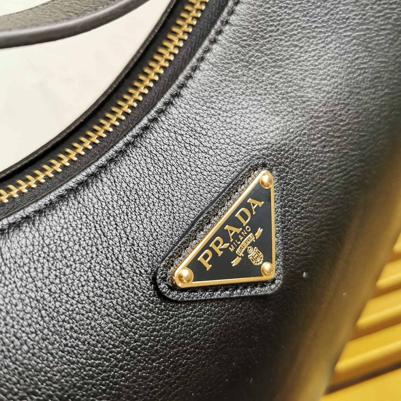 Prada Hobo Bags Durable 73698