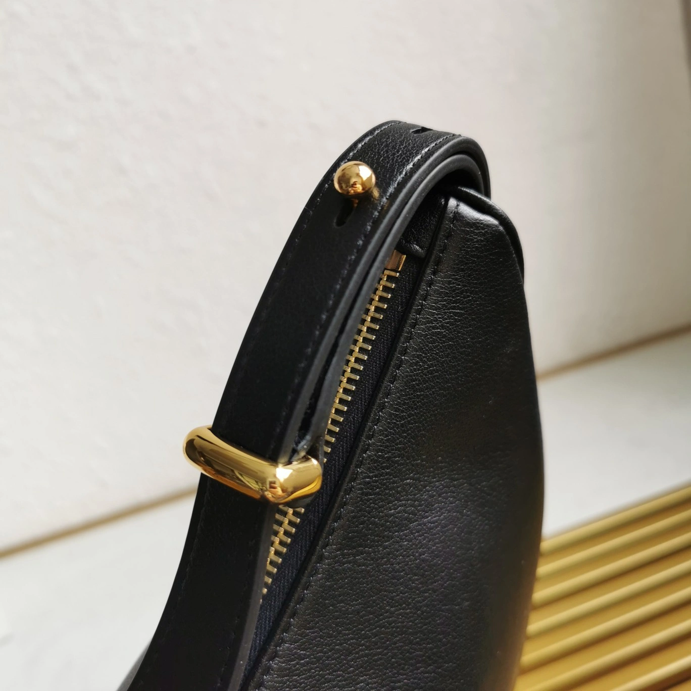 Prada Hobo Bags Durable 73698