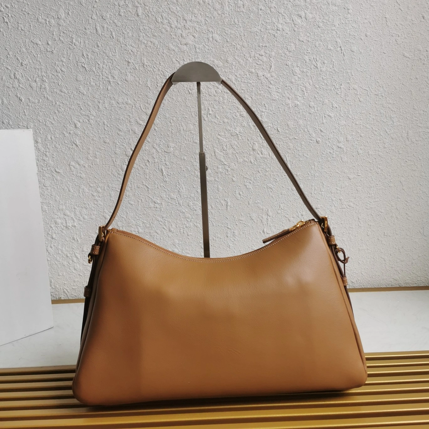 Prada Hobo Bags Unisex 71601