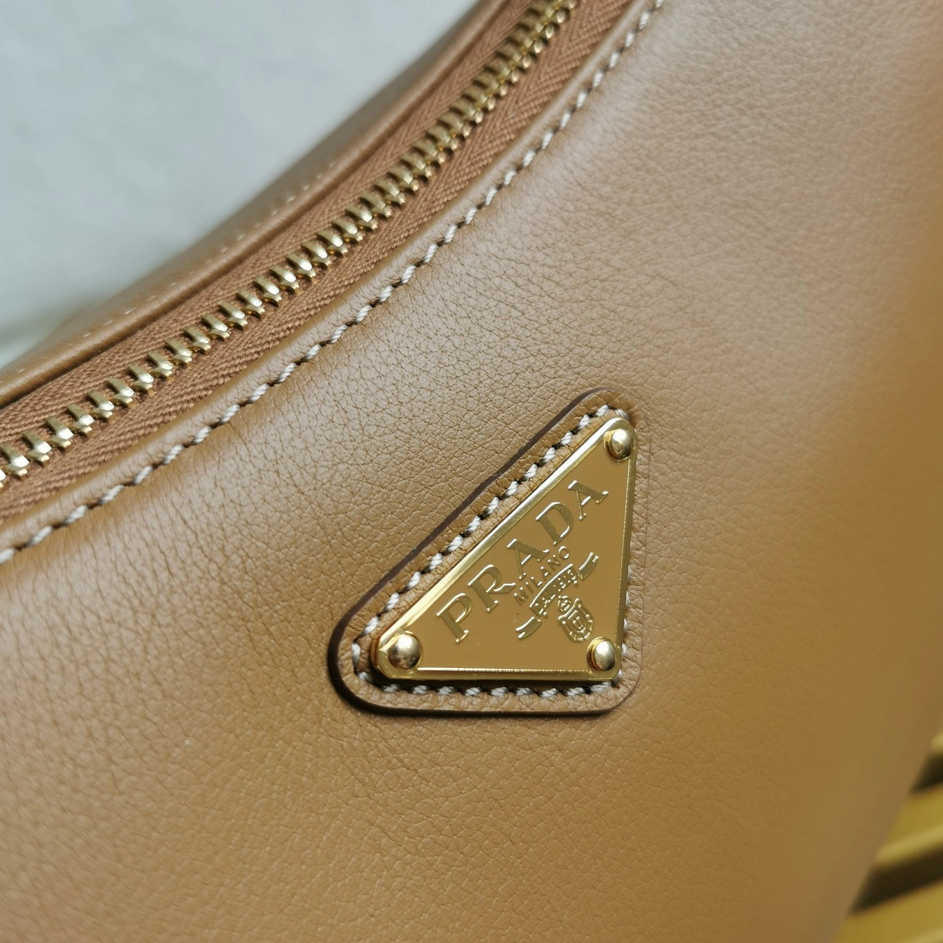 Prada Hobo Bags Unisex 71601