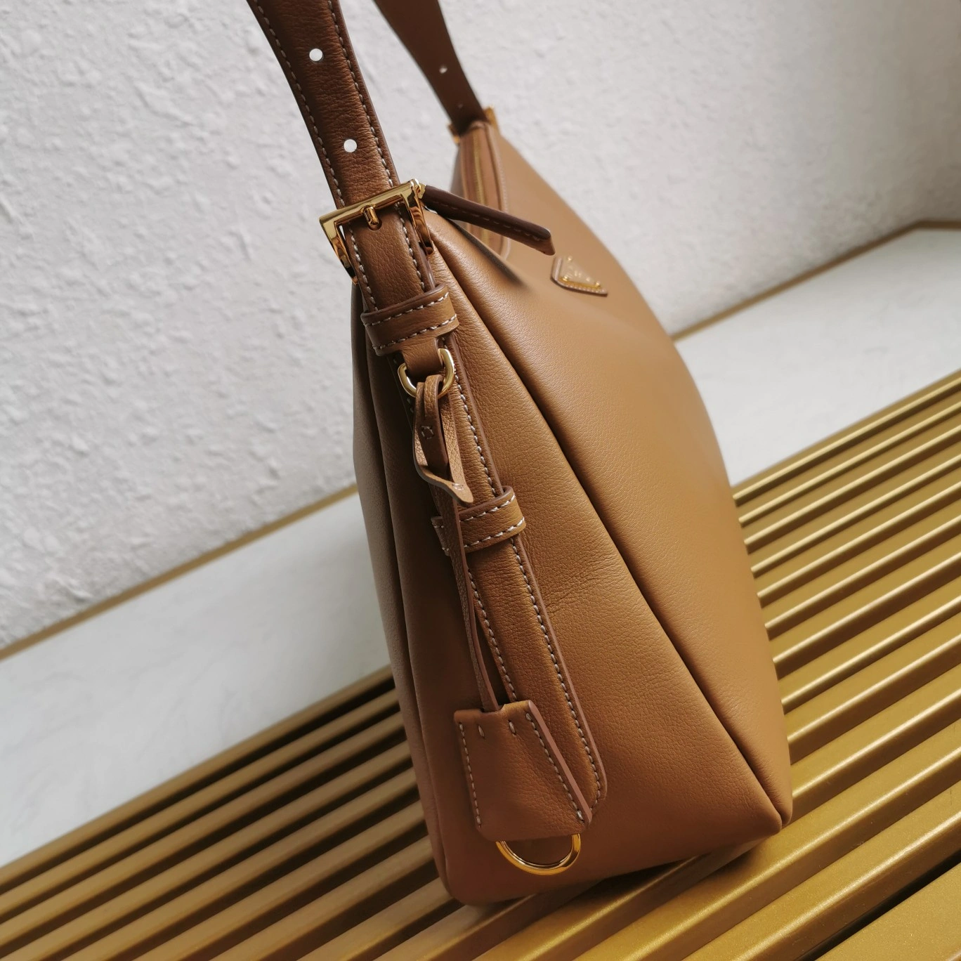 Prada Hobo Bags Unisex 71601