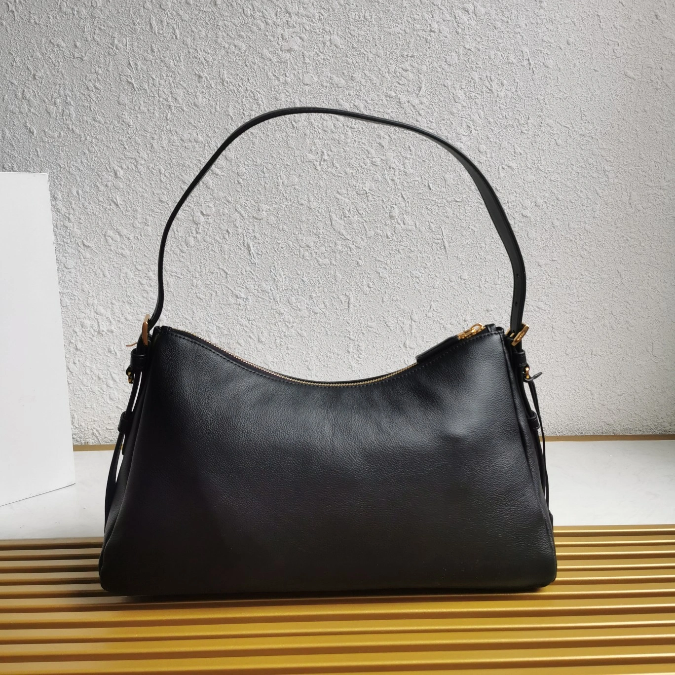 Prada Hobo Bags Unique 71628