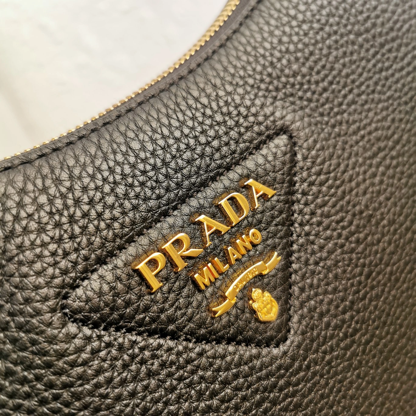 Prada Hobo Bags WellDesigned 71593