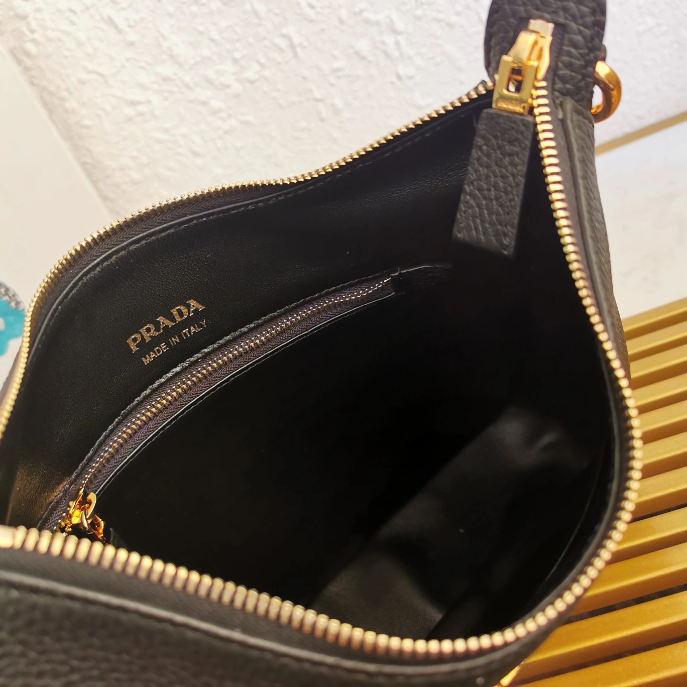 Prada Hobo Bags WellDesigned 71593