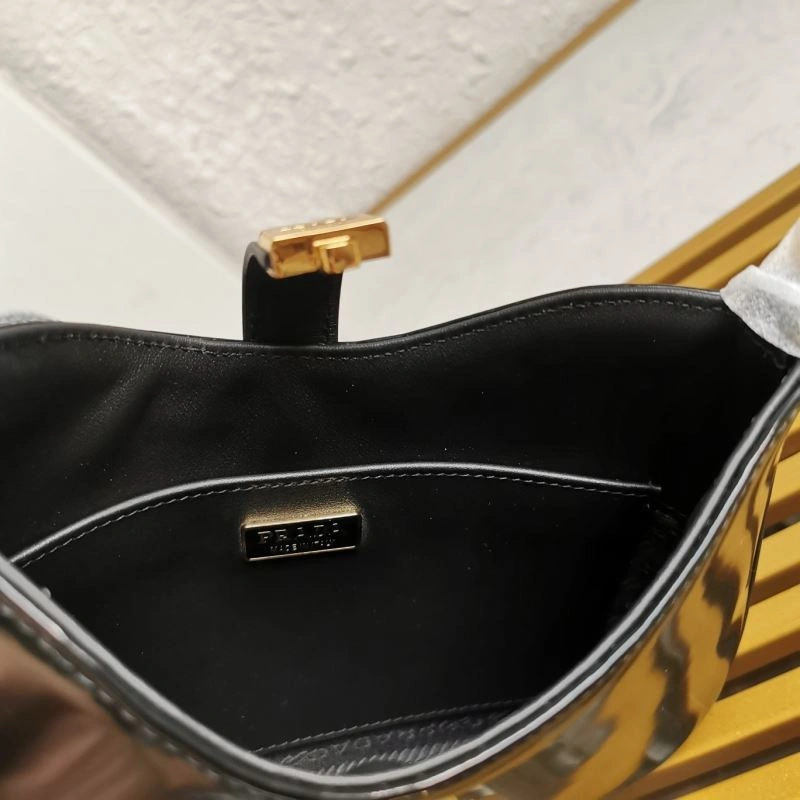 Prada Hobo Bags Comfortable 60701