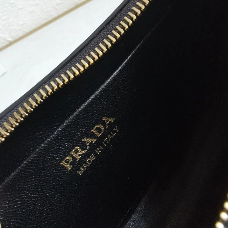 Prada Hobo Bags EyeCatching 60667